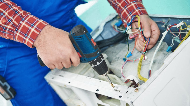Şişli Vaillant Vaillant çamaşır makinesi kart tamiri – Su almama arızası orijinal parça ile giderildi. - Teknik servis örneği